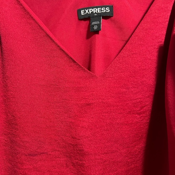 A beautiful red camisole blouse in size xs. Only wore once. In perfect condition - Picture 2 of 2